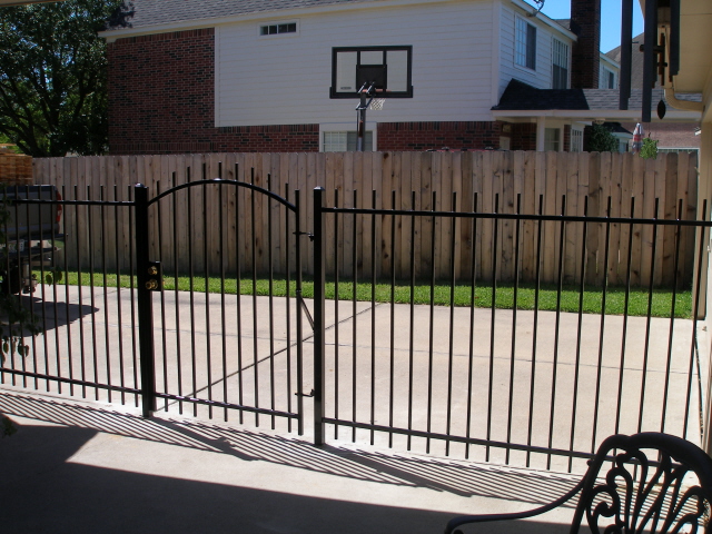 Iron Fencing Style 14
