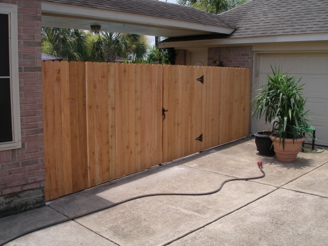 Wood Fencing Style 9