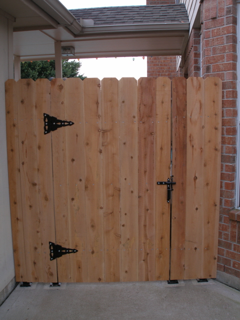 Wood Fencing Style 11