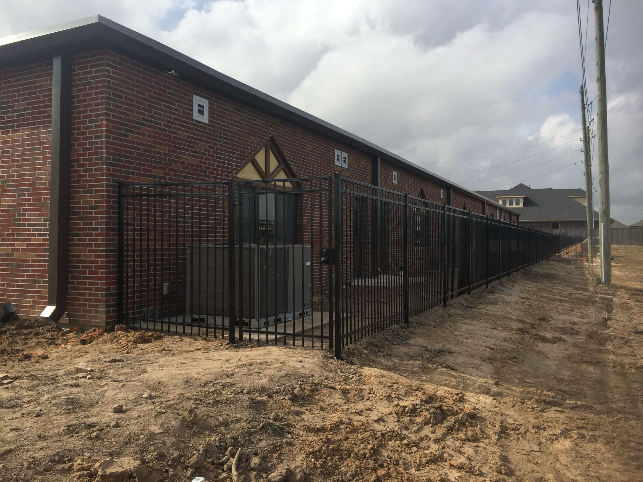 Commercial fencing photo 1