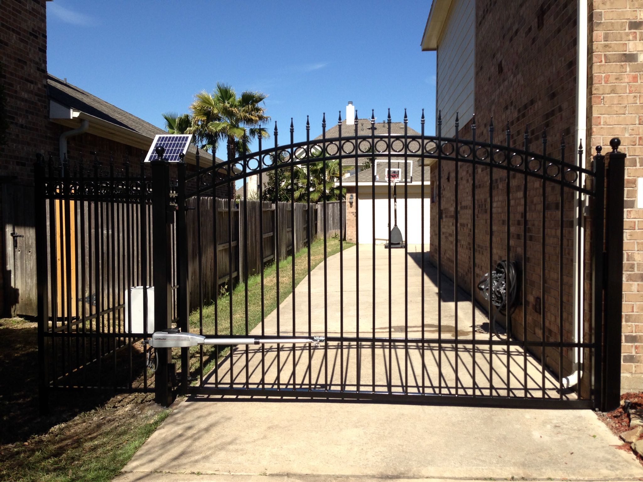 Driveway gate photo 4